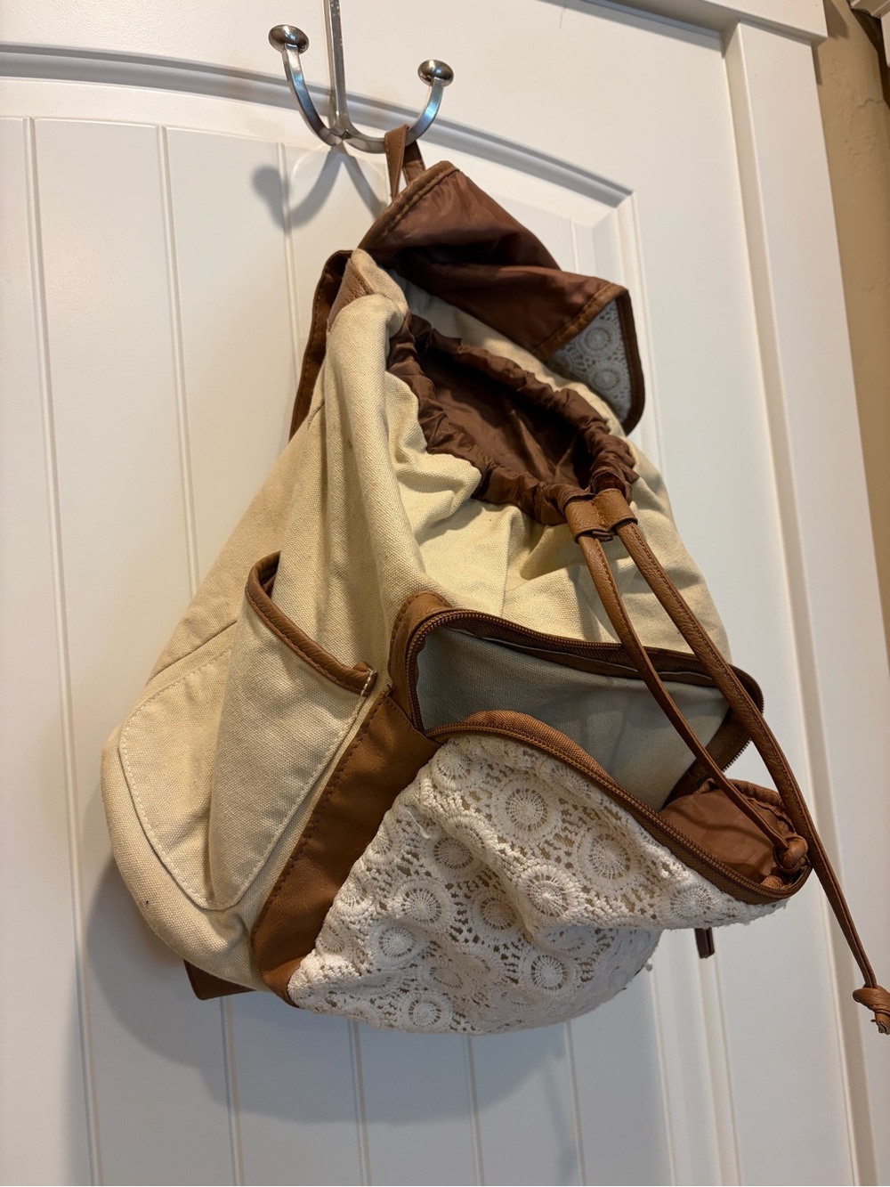 Stylish Canvas Lace Drawstring Backpack - Cream and Brown - Picture 2 of 3